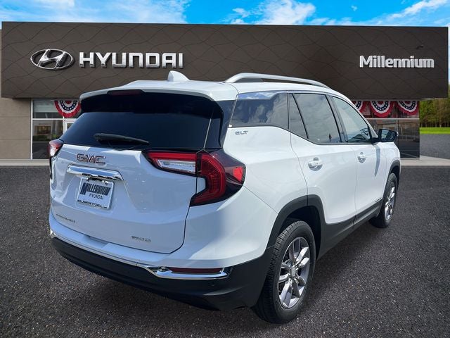 2023 GMC Terrain SLT