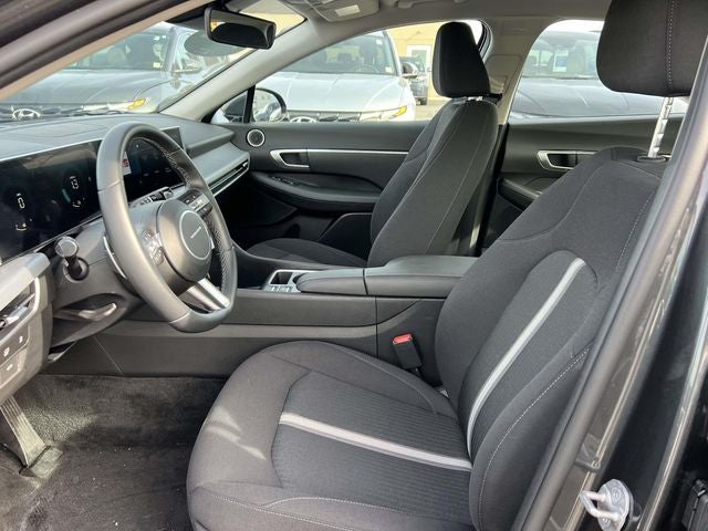 2025 Hyundai SONATA HYBRID SEL