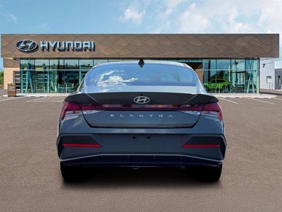2026 Hyundai ELANTRA SE