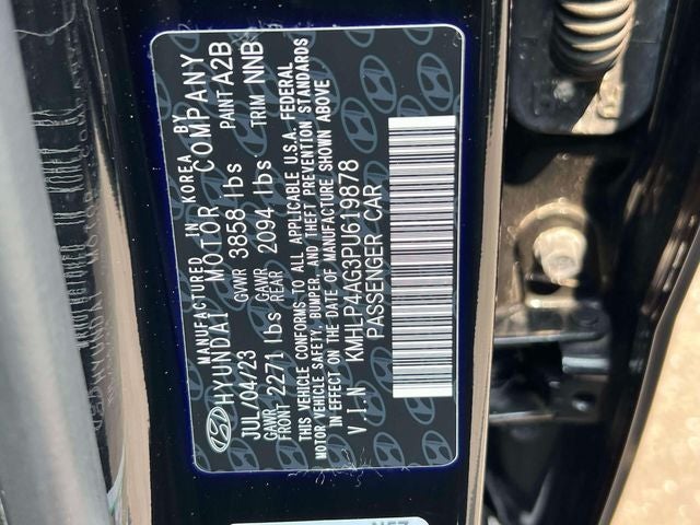 2023 Hyundai ELANTRA Limited