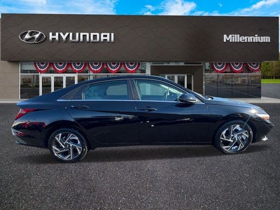2025 Hyundai ELANTRA Limited